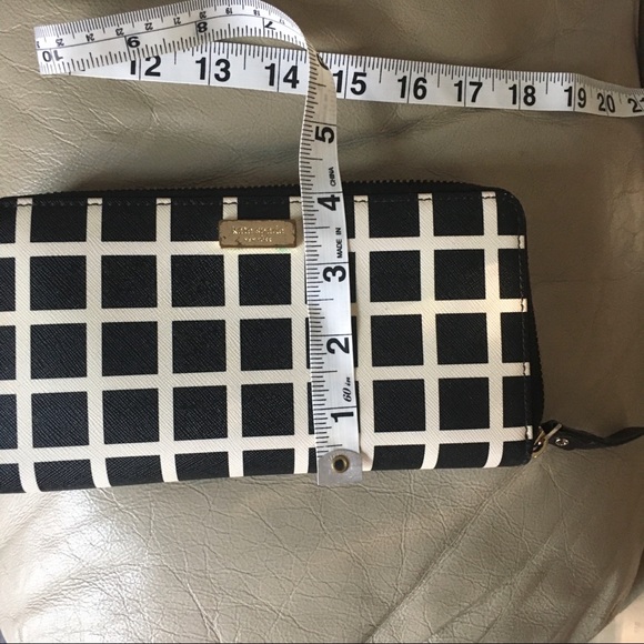 EUC Kate Spade Shore Street Lacey Wallet - Picture 11 of 15